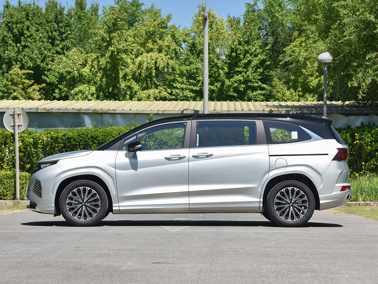 Hyundai Custo, 2025