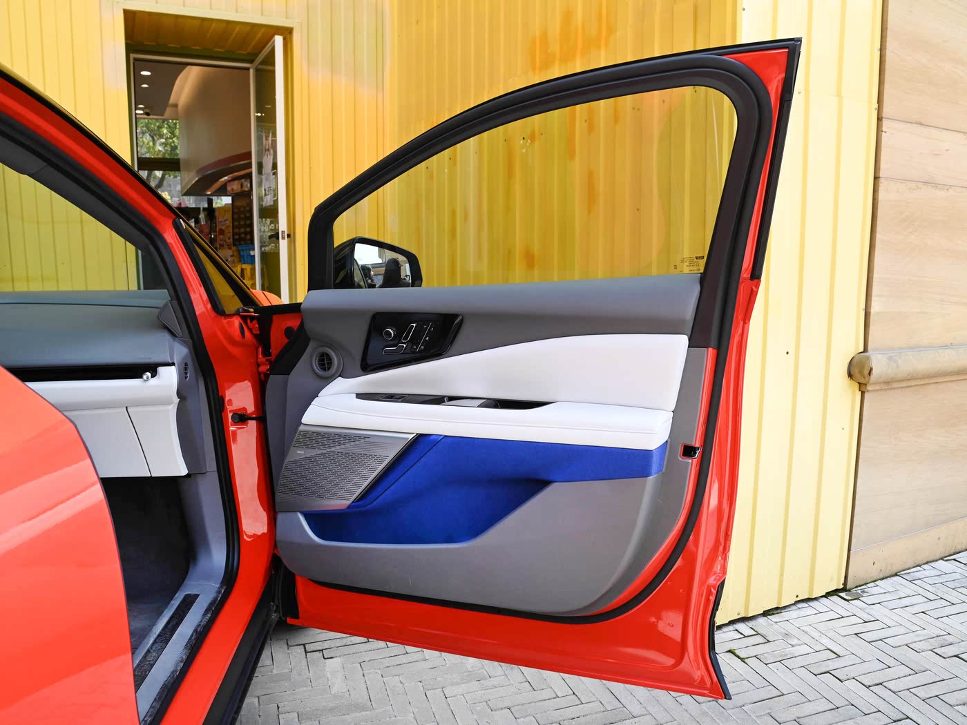 Cadillac Optiq, 2025