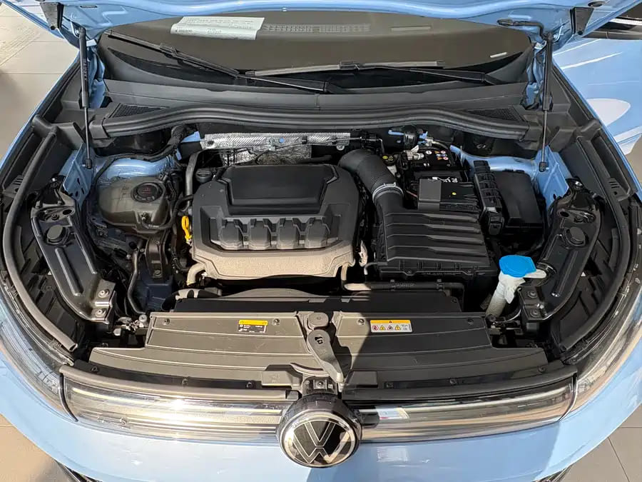 Volkswagen Tiguan L PRO, 2024