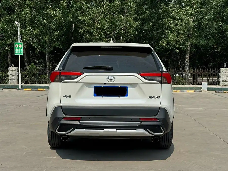 Toyota RAV4, 2021