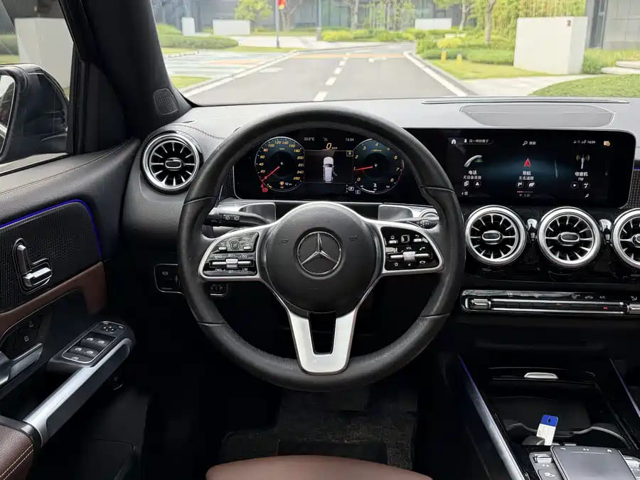 Mercedes-Benz GLB180, 2021