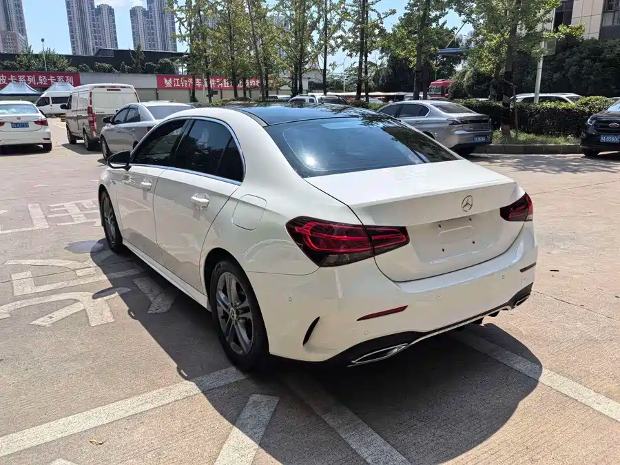 Mercedes-Benz A180L, 2021