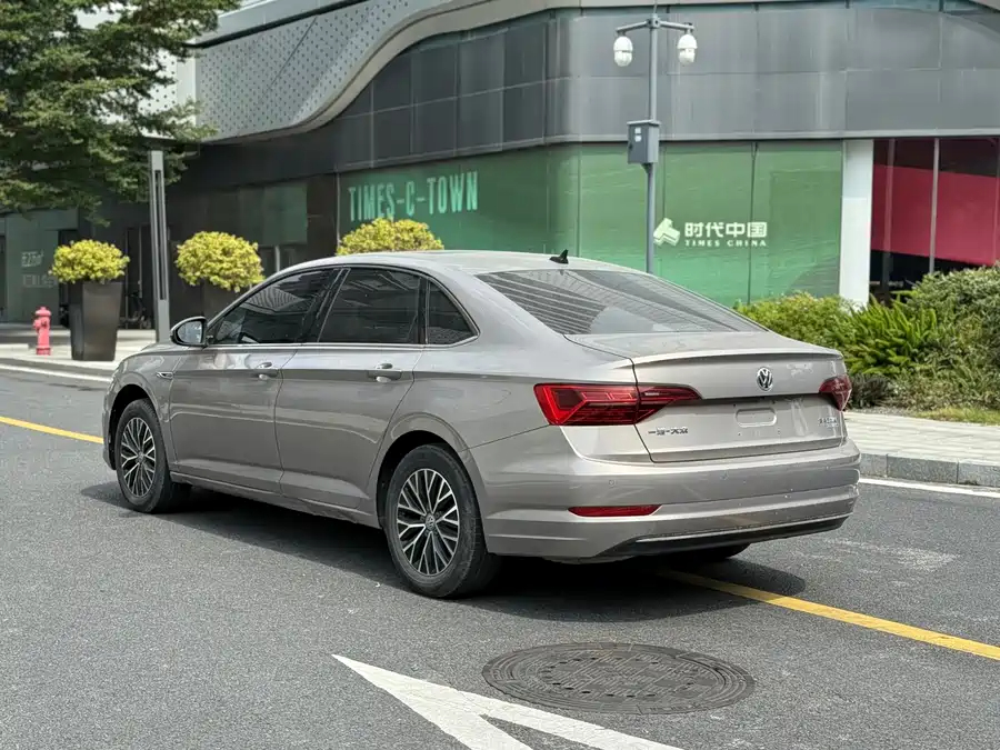 Volkswagen Sagitar, 2021