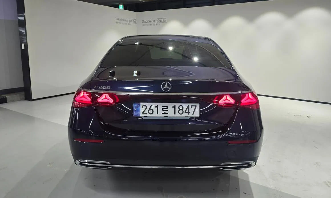 Mercedes-Benz E200, 2024