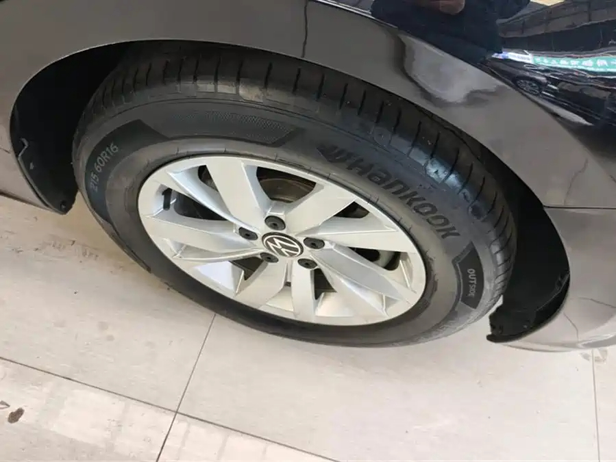 Volkswagen Passat, 2022