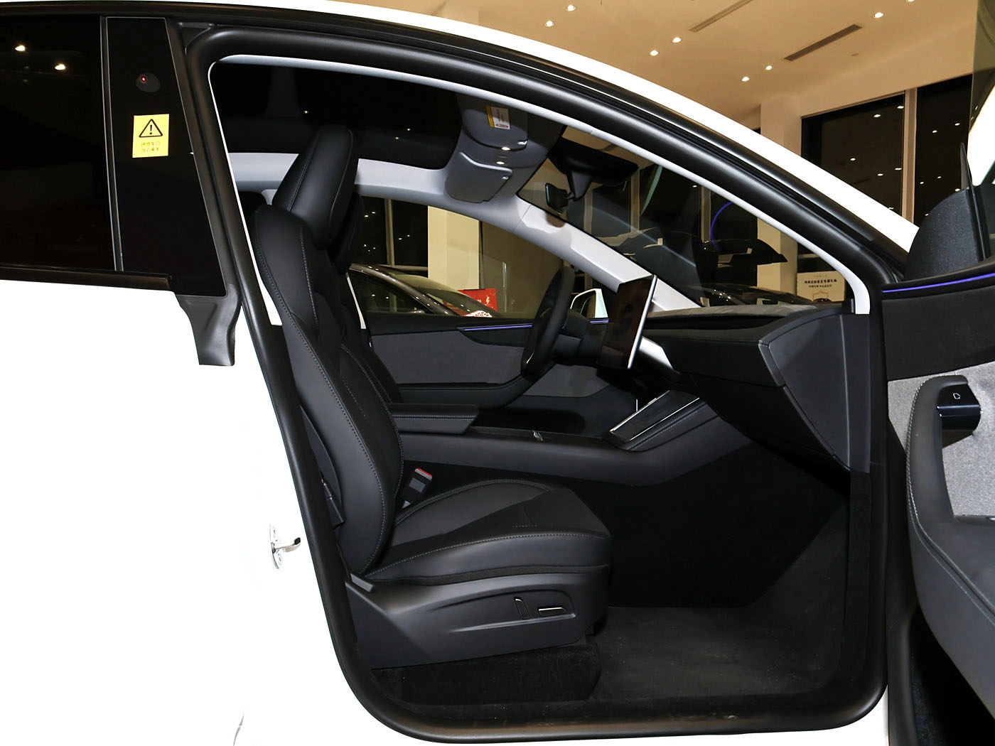 Tesla Model Y, 2025