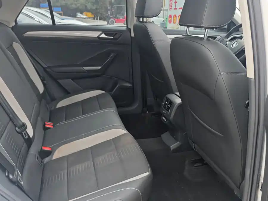 Volkswagen T-Roc, 2022