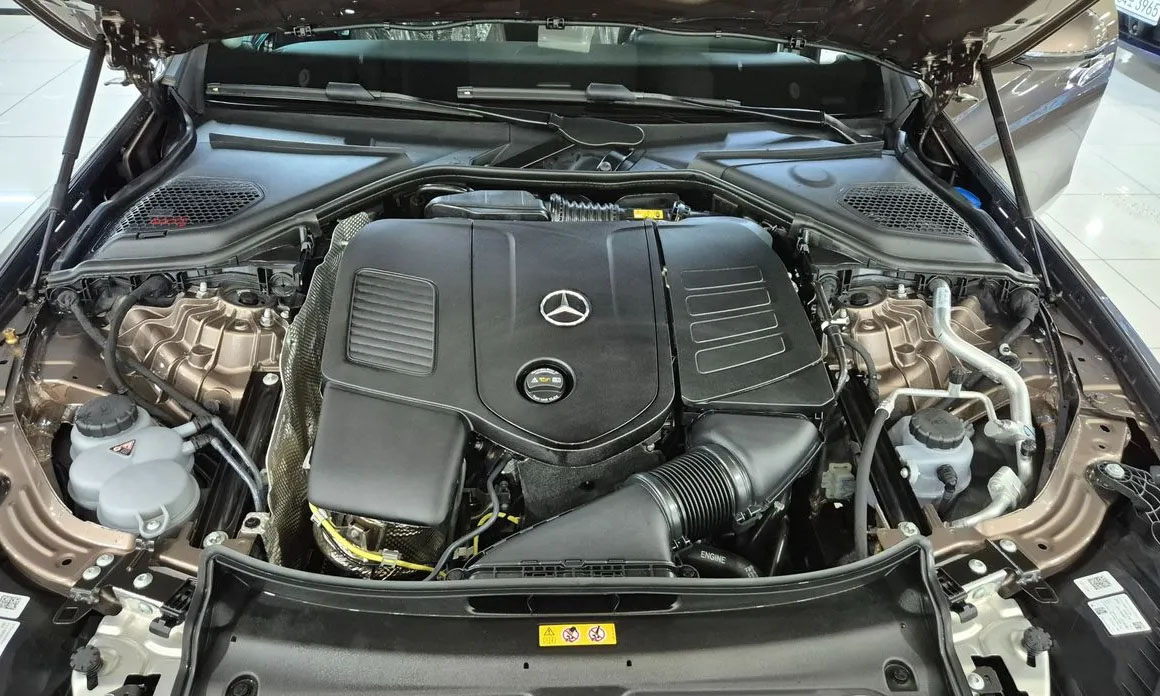 Mercedes-Benz E200, 2024