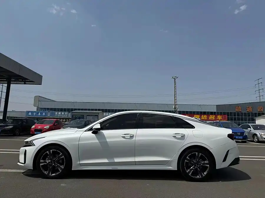 Kia K5, 2020