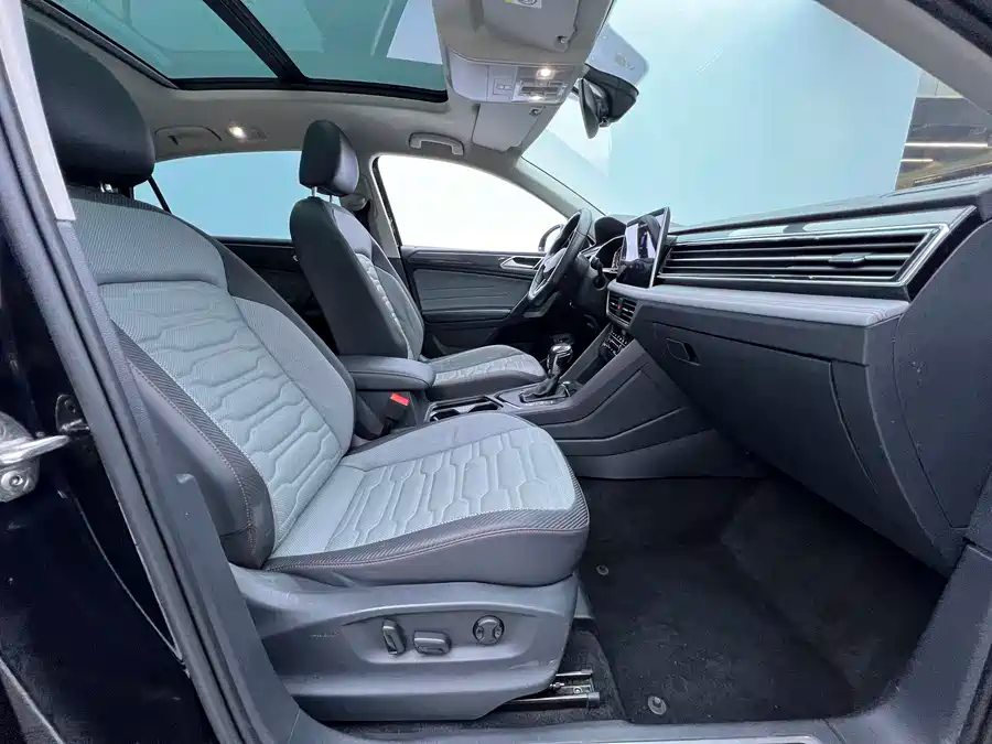 Volkswagen Tiguan X, 2021