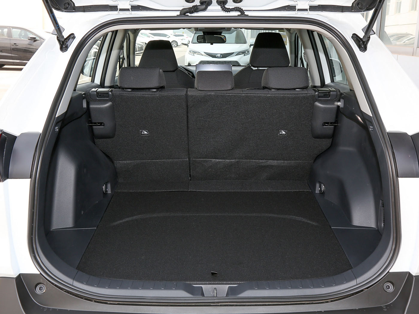 Toyota RAV4, 2025