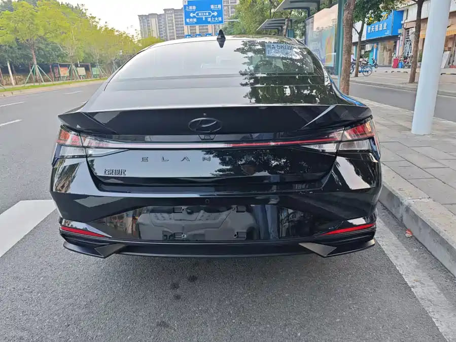Hyundai Elantra, 2022