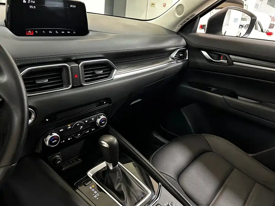 Mazda CX-5, 2021