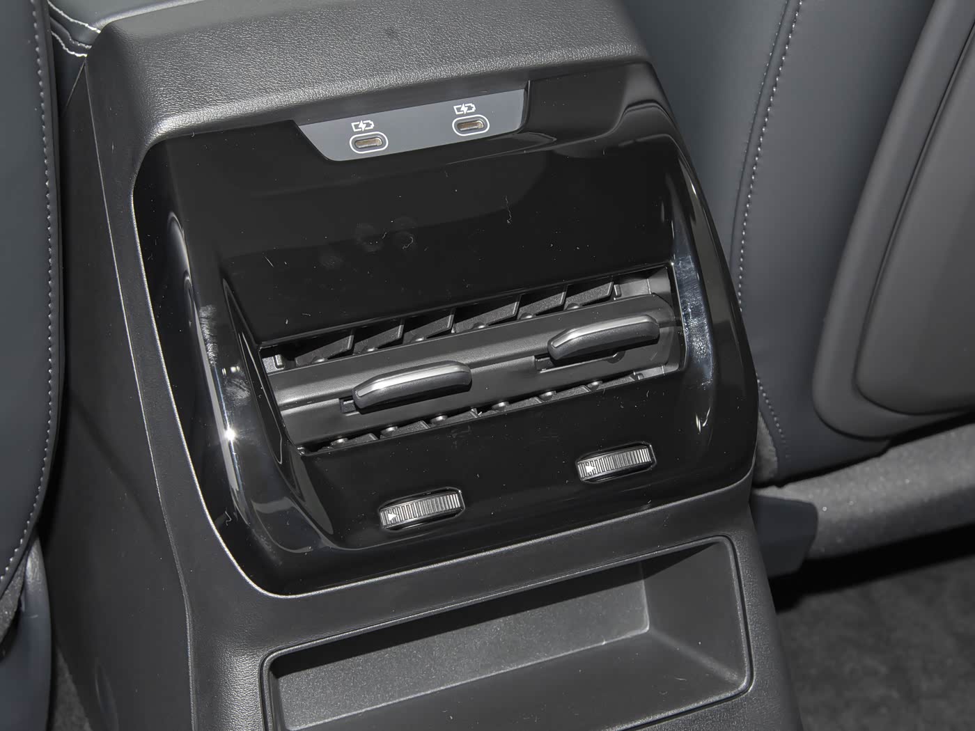Audi A5L, 2025