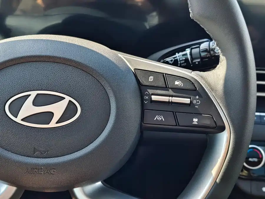 Hyundai Elantra, 2023