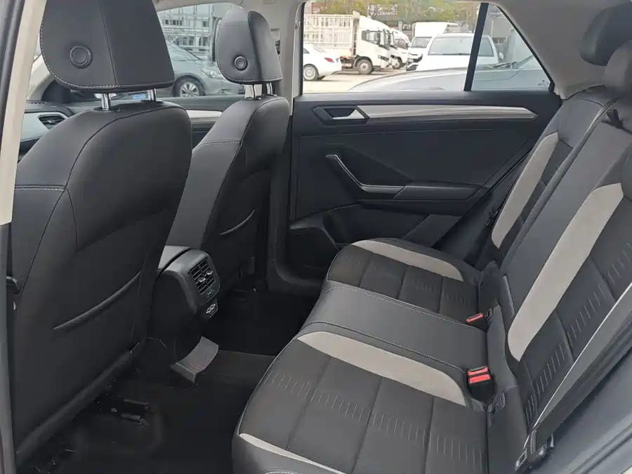 Volkswagen T-Roc, 2022