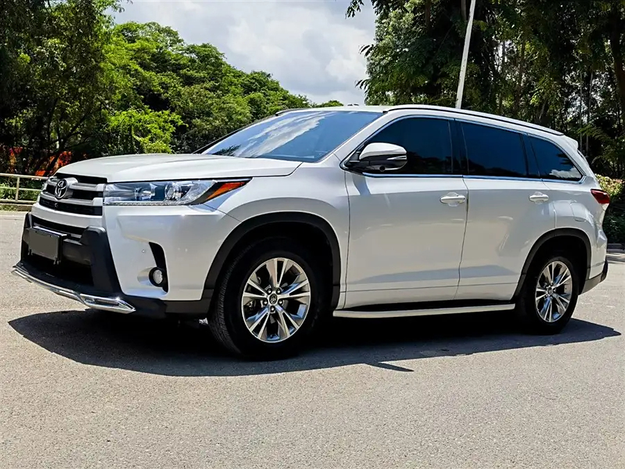 Купить Toyota Highlander 2021 года с пробегом новый