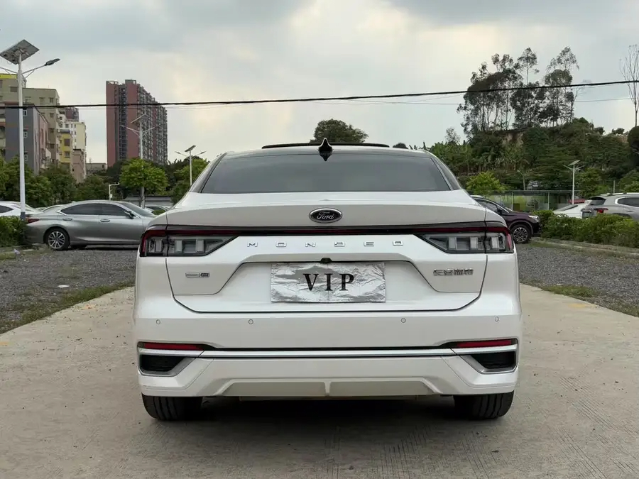 Ford Mondeo, 2022