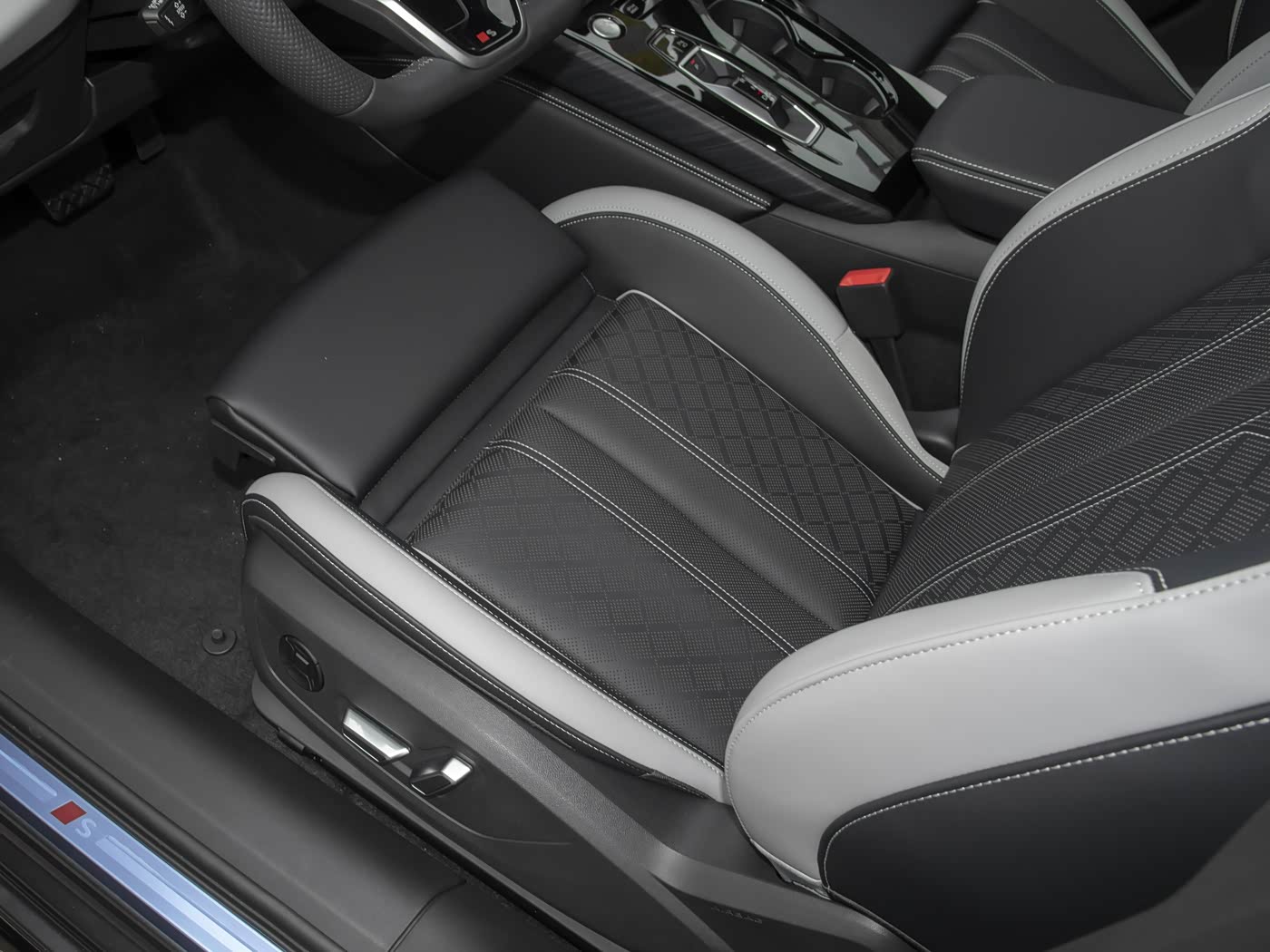 Audi A5L, 2025