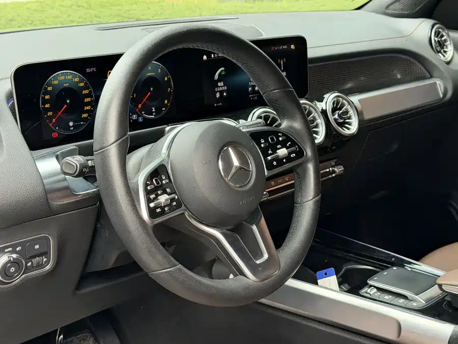 Mercedes-Benz GLB180, 2021