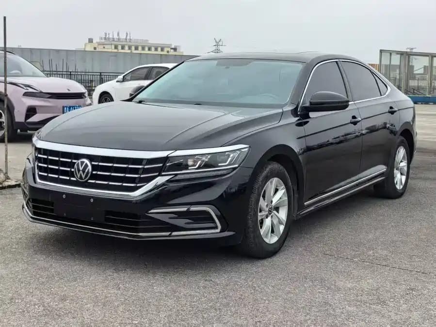 Купить Volkswagen Passat 2021 года с пробегом новый