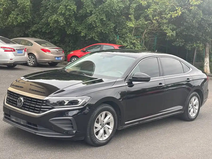 Купить Volkswagen Passat 2022 года с пробегом новый