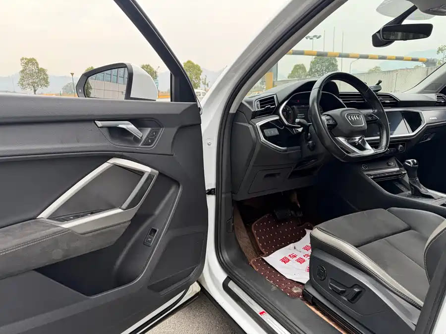 Audi Q3, 2022