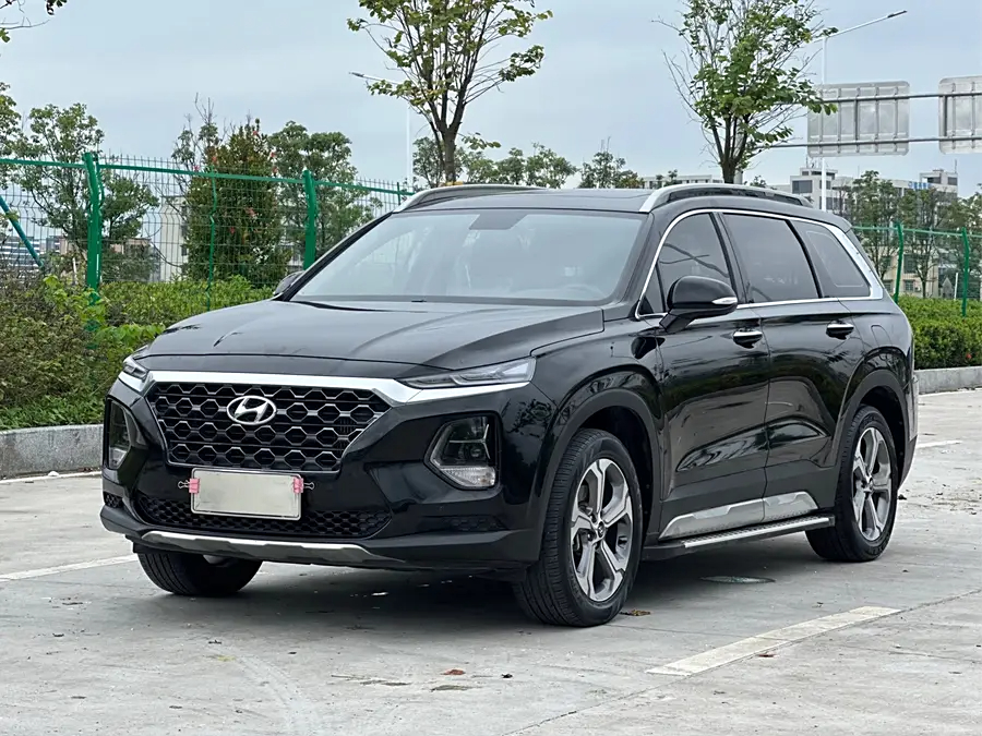 Купить Hyundai Santa Fe 2021 года с пробегом новый