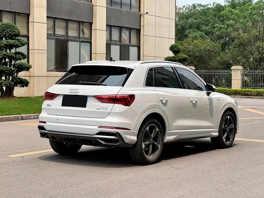 Audi Q3, 2022