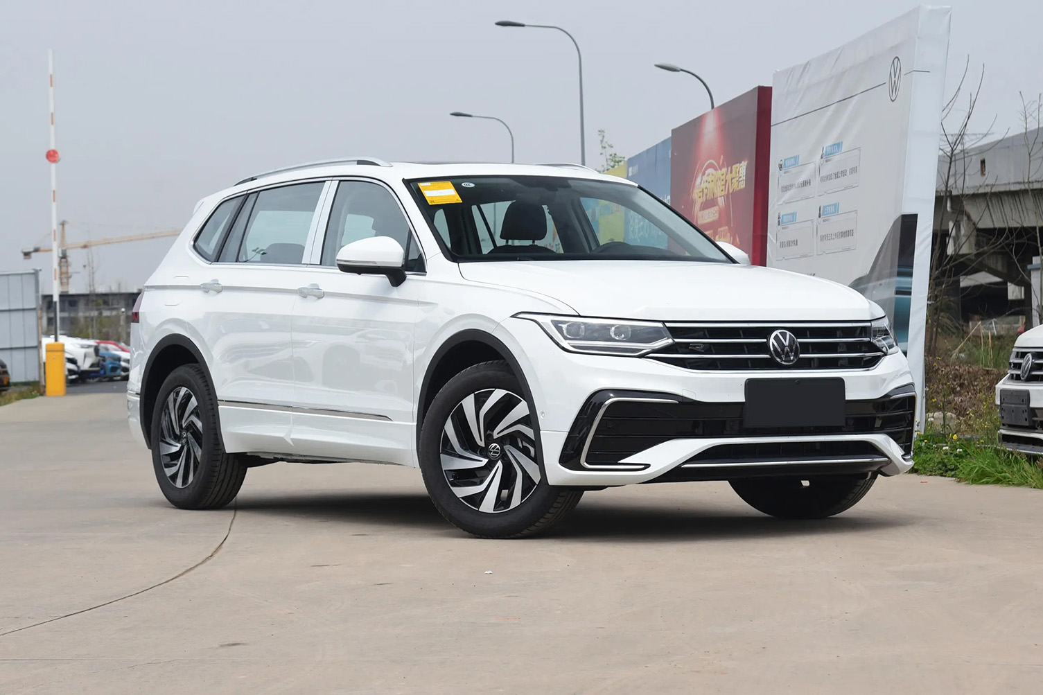 Volkswagen Tiguan L, 2025