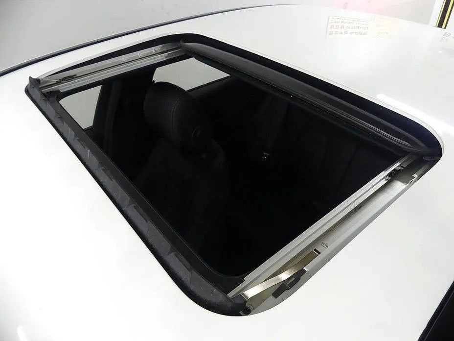 Mercedes-Benz E250, 2022