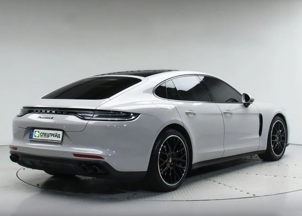 Porsche Panamera, 2021