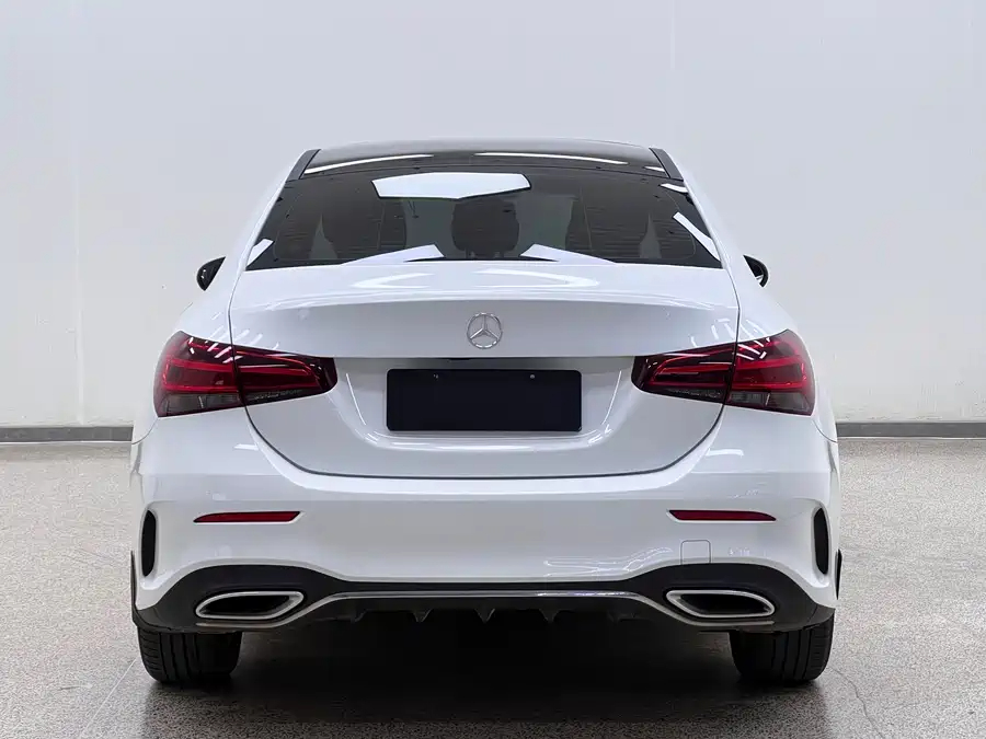 Mercedes-Benz A180L, 2021