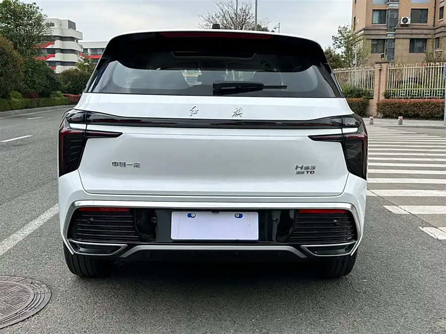 Hongqi HS3, 2023