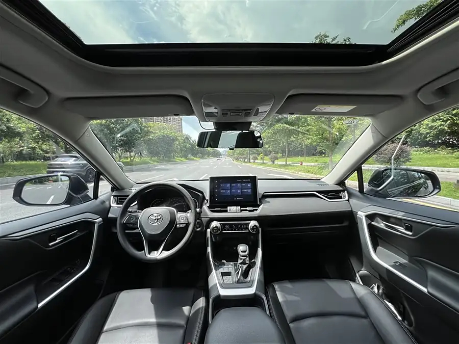 Toyota RAV4, 2021