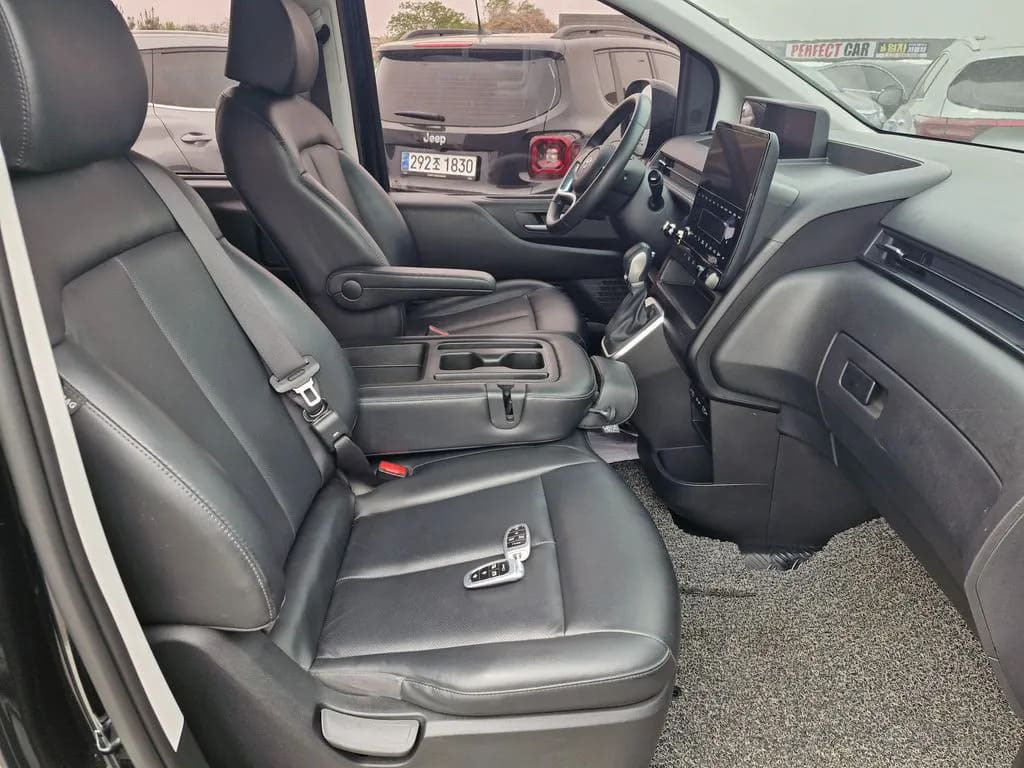 Hyundai Staria, 2022