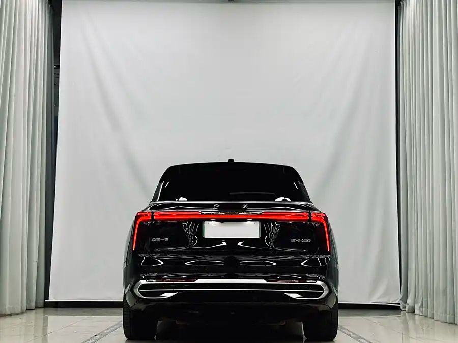 Hongqi E-HS9, 2023