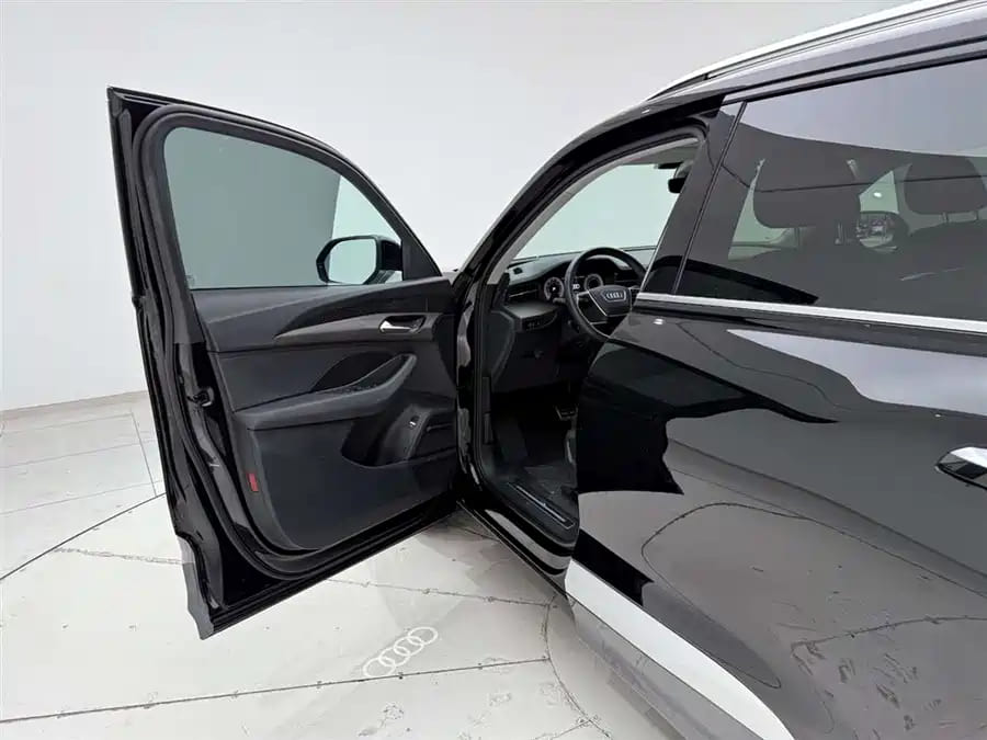 Audi Q6, 2023