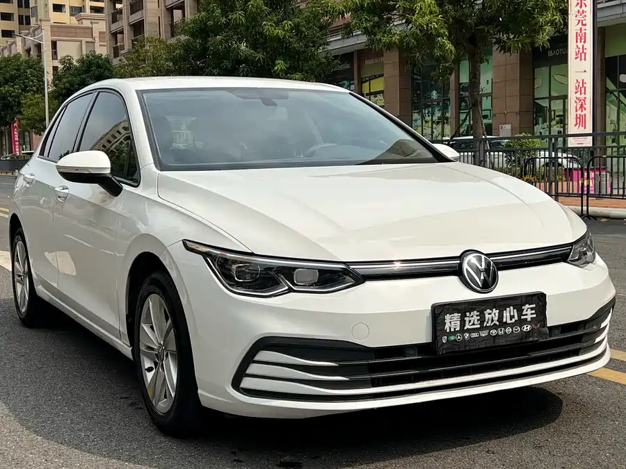 Volkswagen Golf, 2023