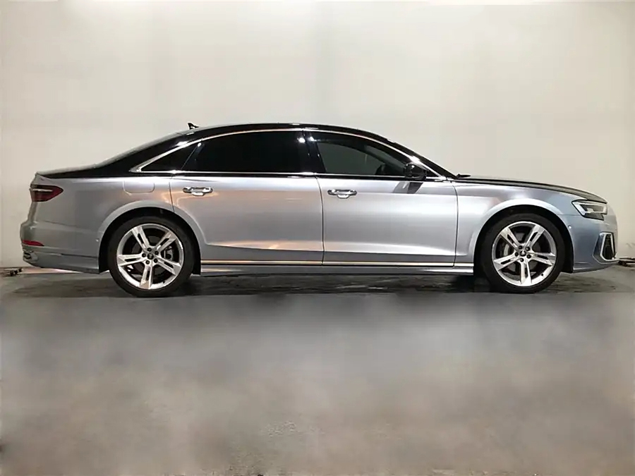 Audi A8L, 2023