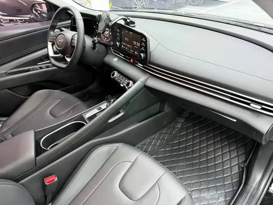 Hyundai Elantra, 2023