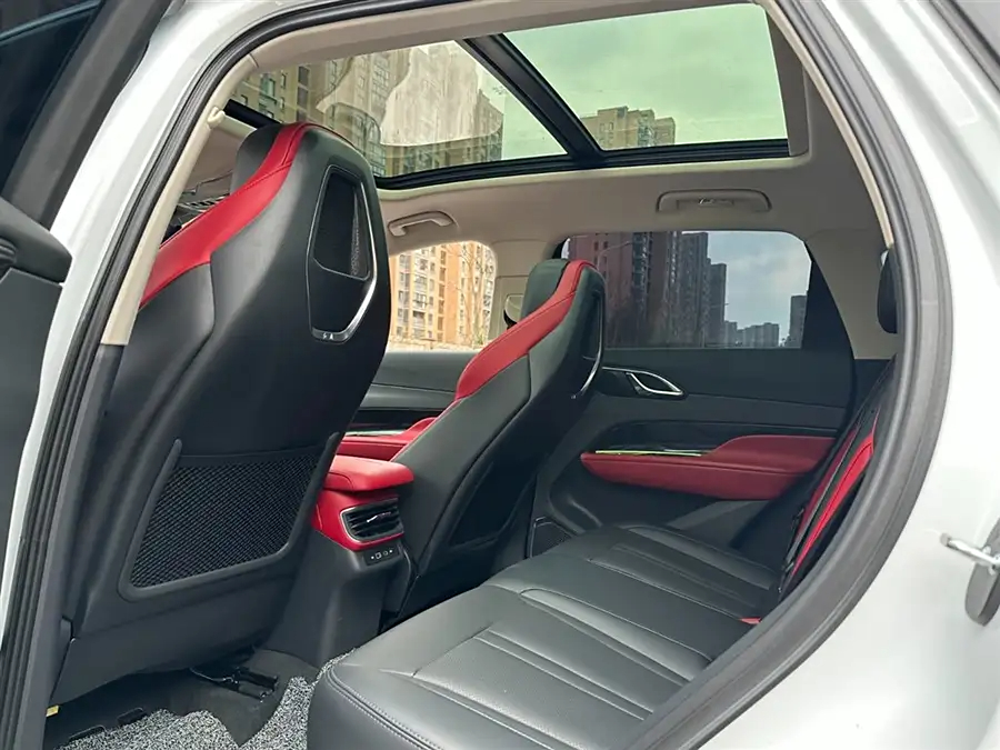 Hongqi HS3, 2023