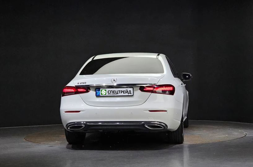 Mercedes-Benz E250, 2021