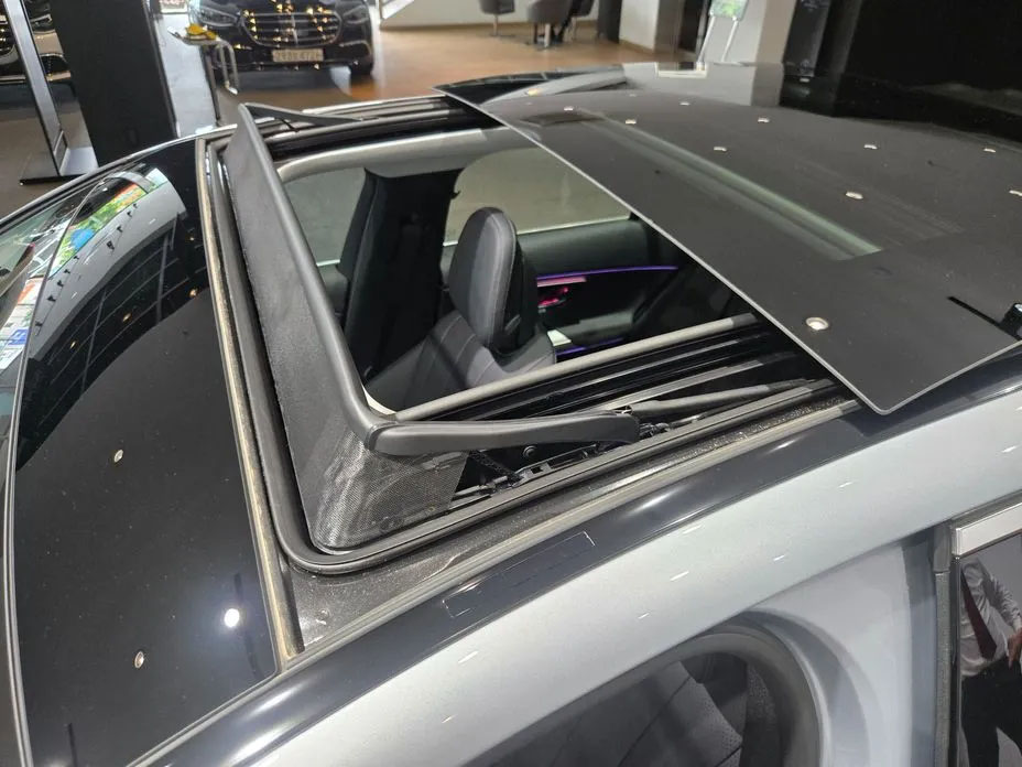Mercedes-Benz E200, 2024