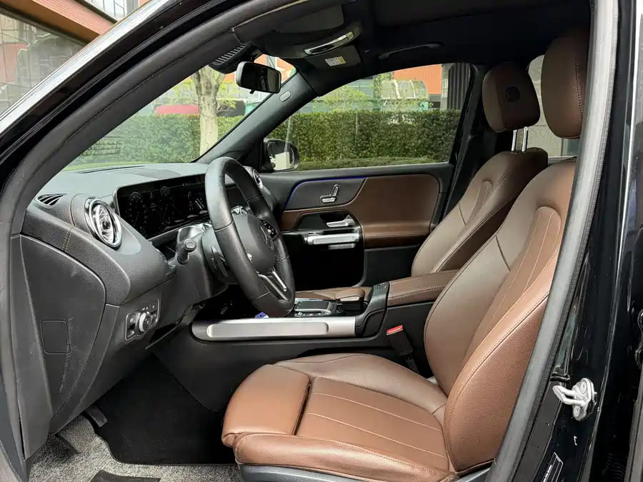 Mercedes-Benz GLB180, 2021