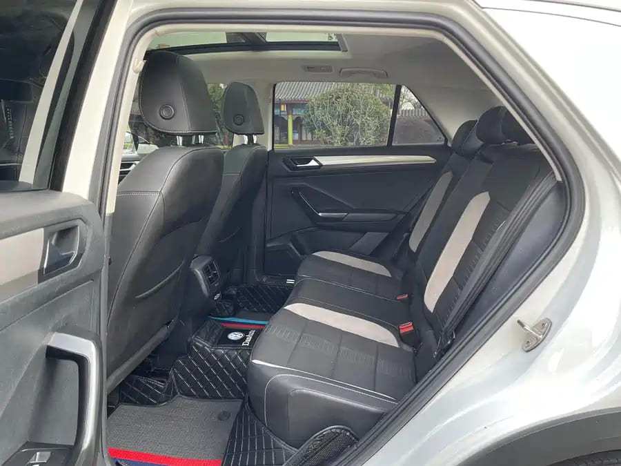 Volkswagen T-Roc, 2023