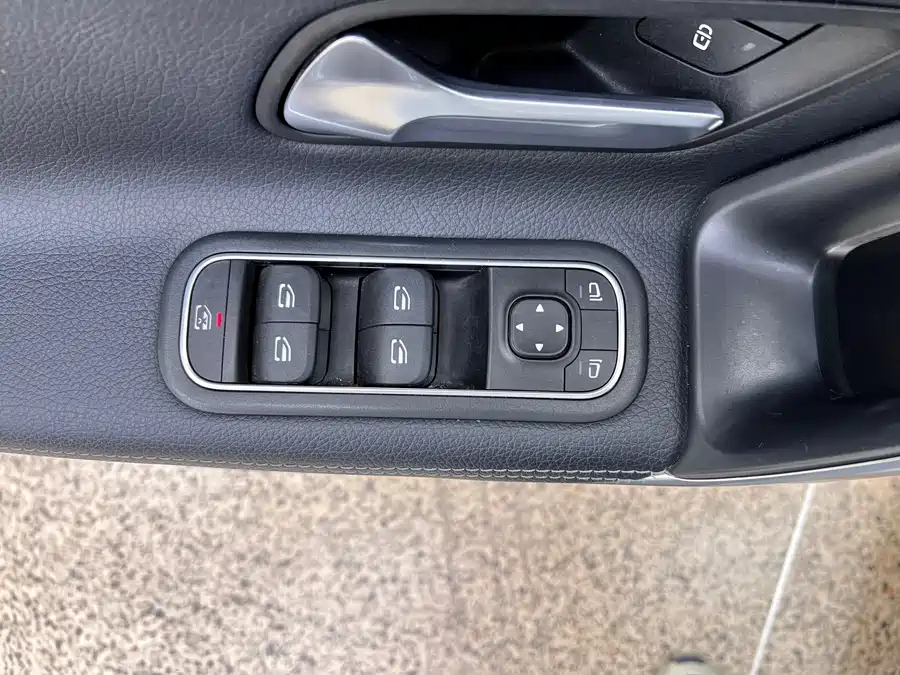 Mercedes-Benz A180L, 2021
