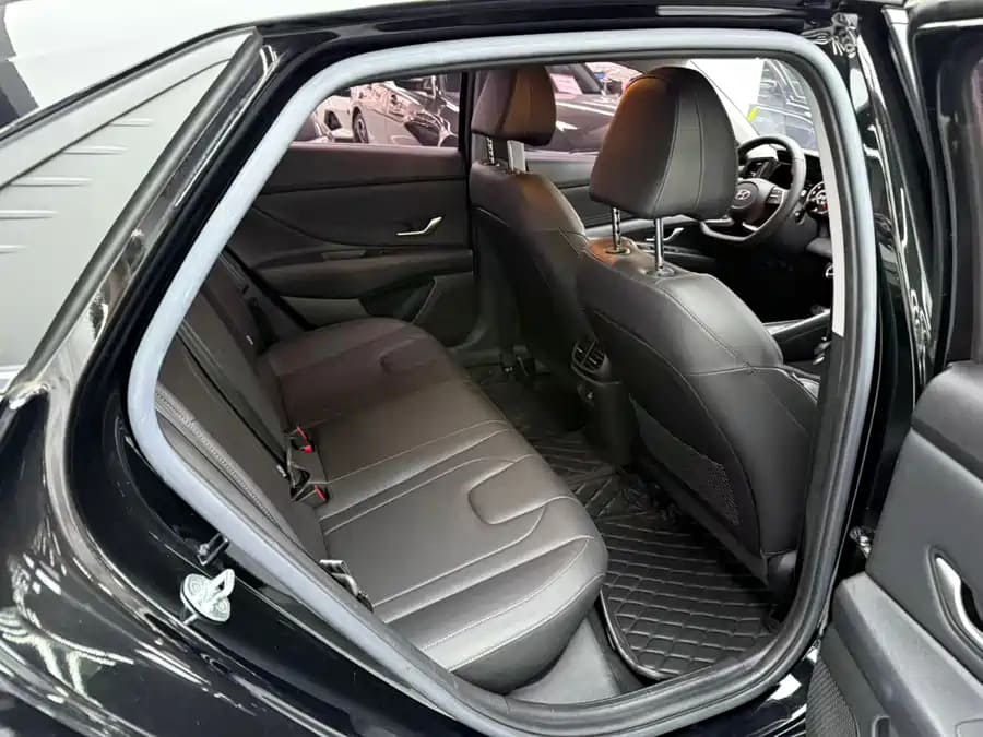 Hyundai Elantra, 2023
