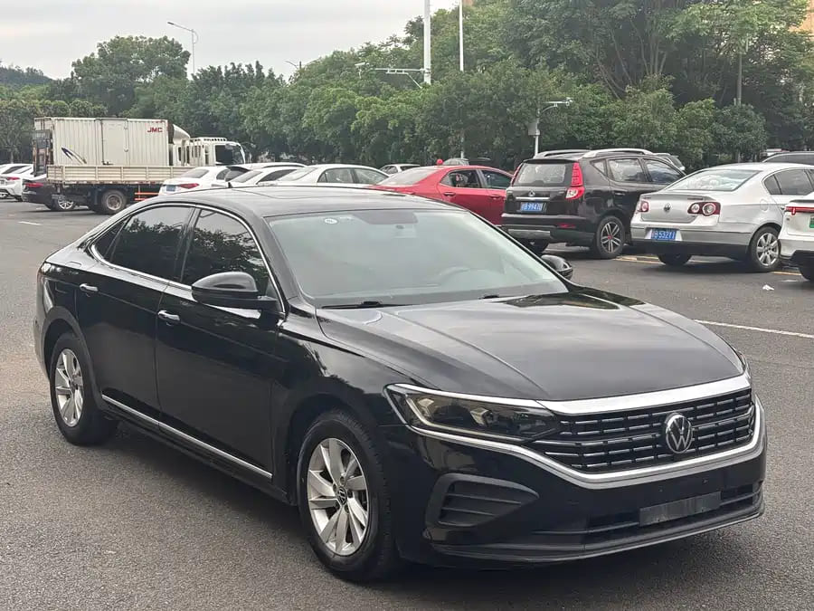 Volkswagen Passat, 2022