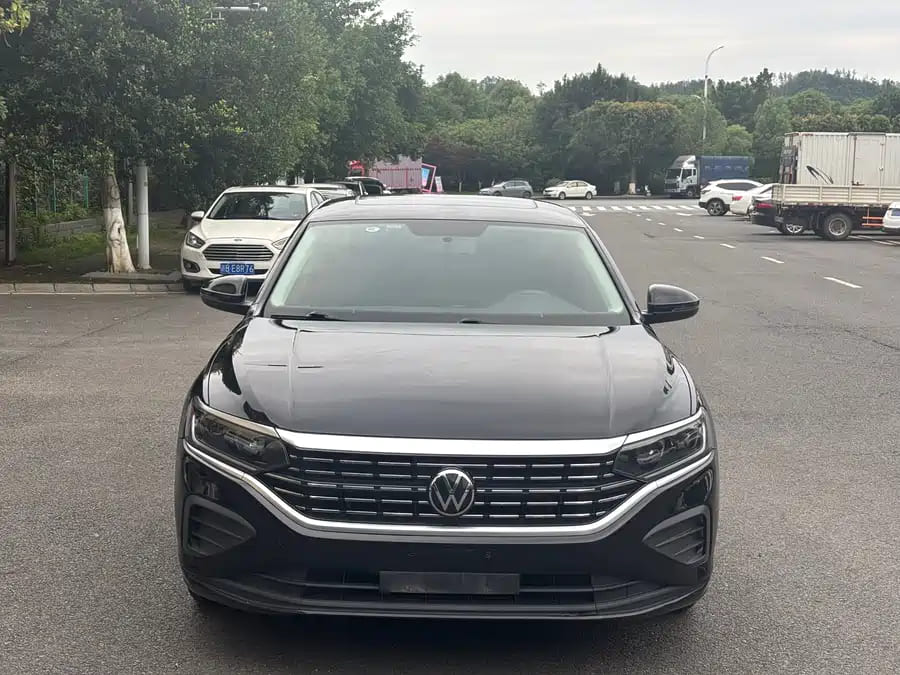 Volkswagen Passat, 2022